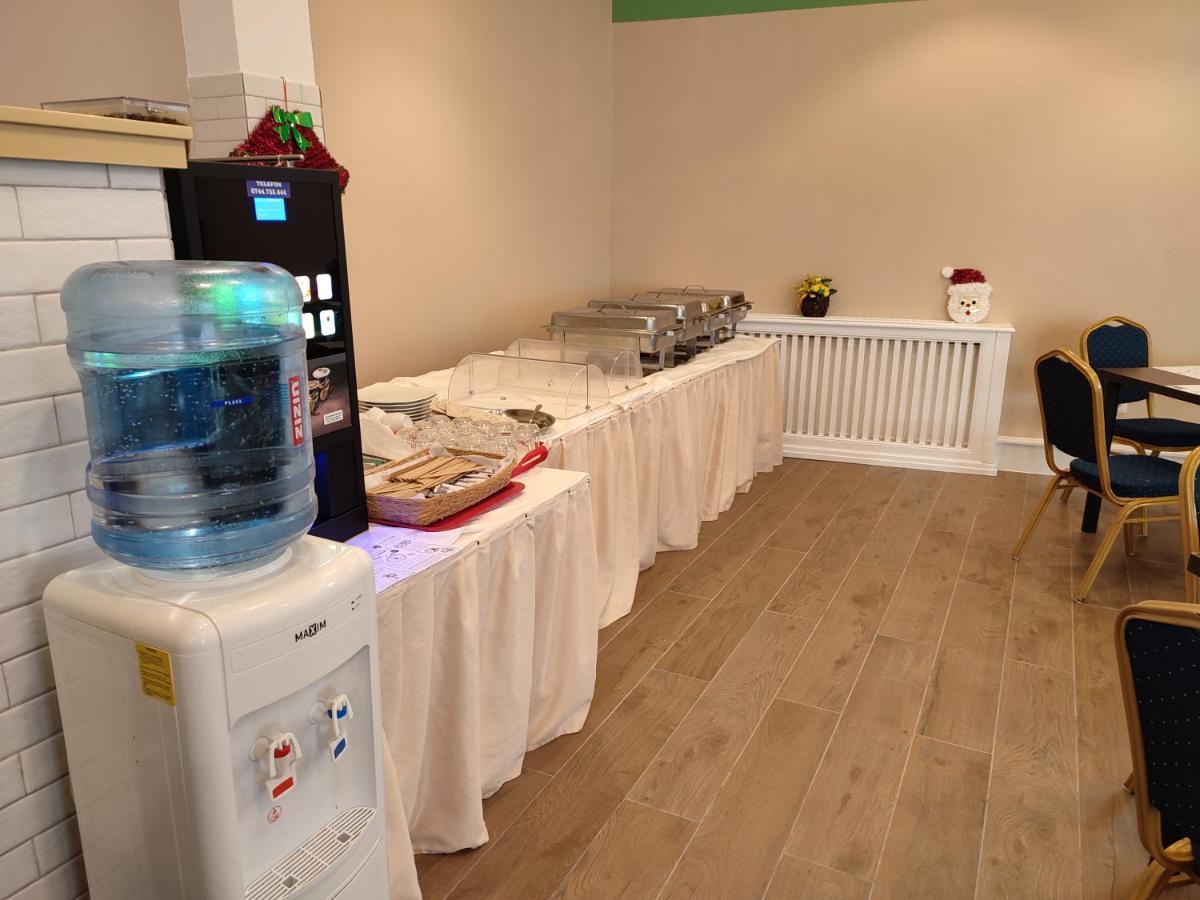 Hotel Iri Busteni Bagian luar foto