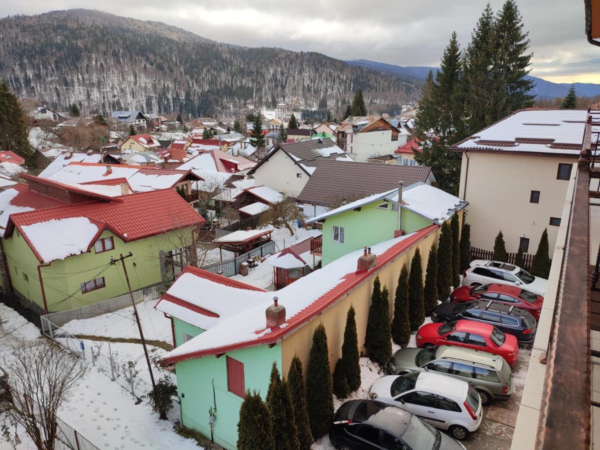 Hotel Iri Busteni Bagian luar foto