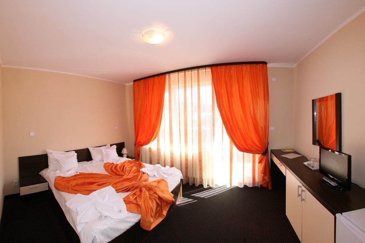 Hotel Iri Busteni Bagian luar foto
