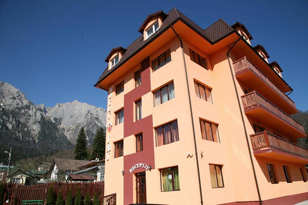 Hotel Iri Busteni Bagian luar foto