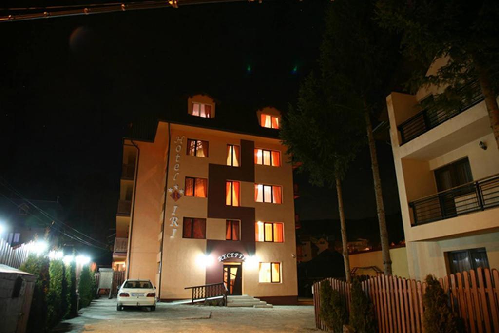 Hotel Iri Busteni Bagian luar foto